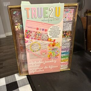 True2U Alphabet Jewelry Maker Kit